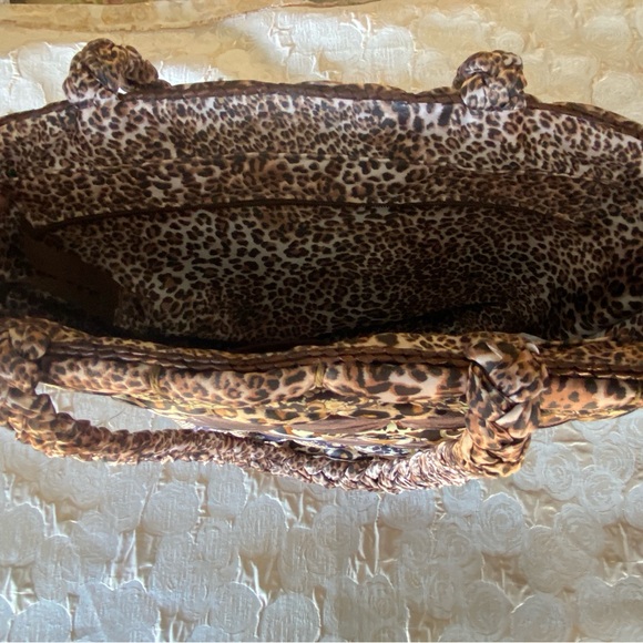 Tote Bag this Spacious Bag is Brown and Tan can Carry
 A Lot - Picture 4 of 4